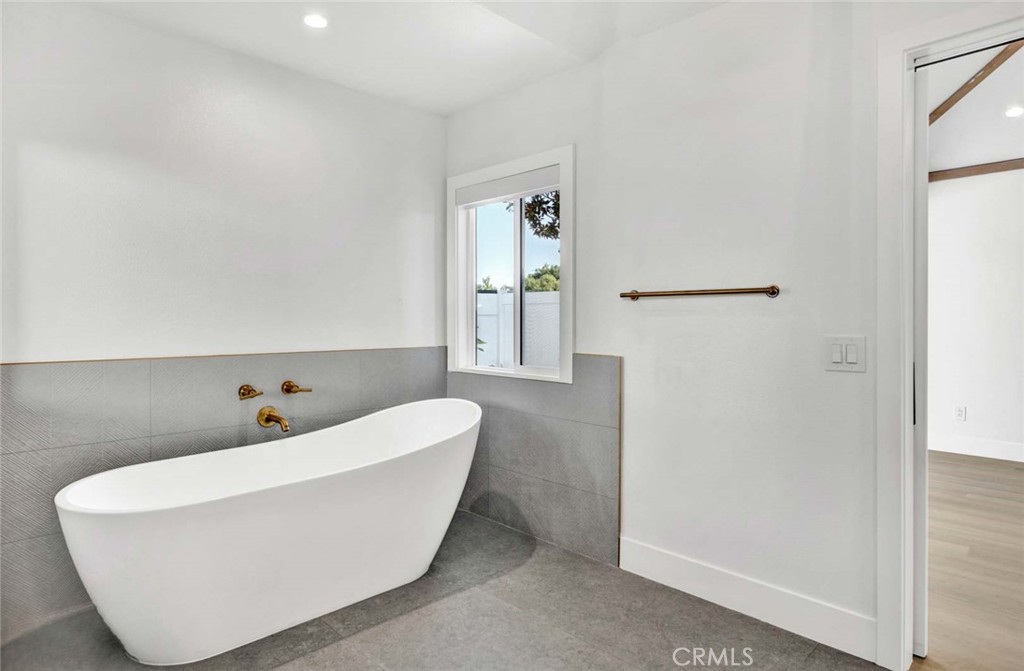 MLS #OC25279158 image #36