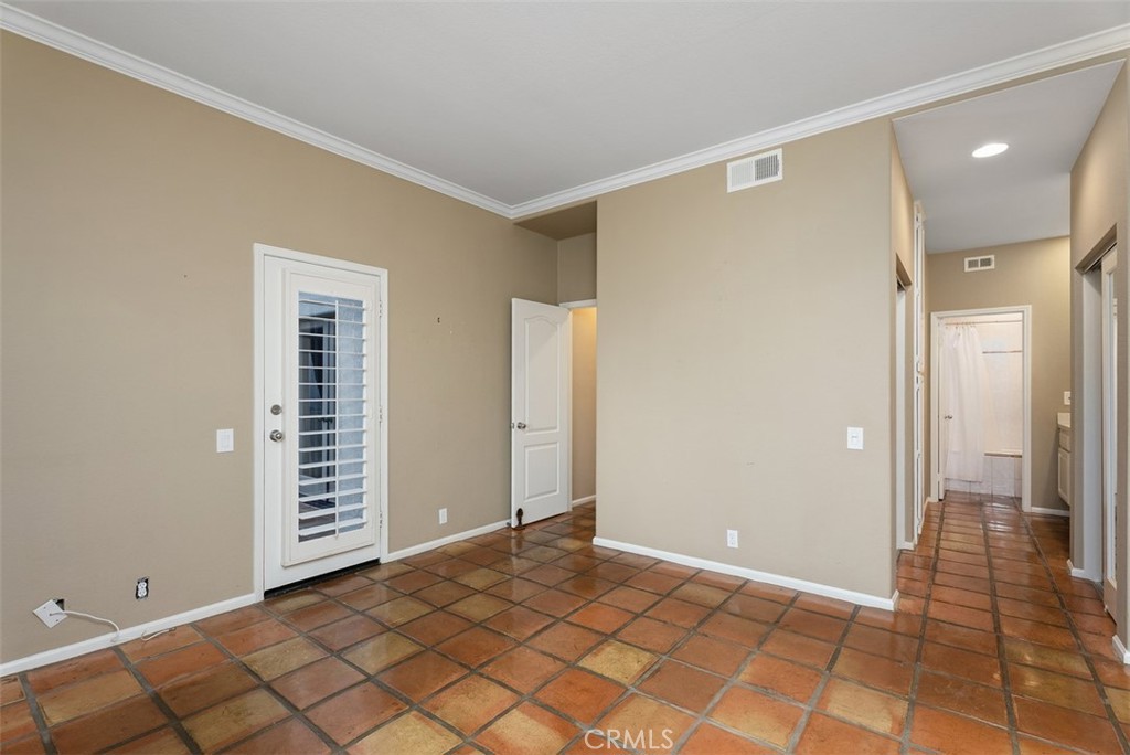 MLS #OC25279181 image #5