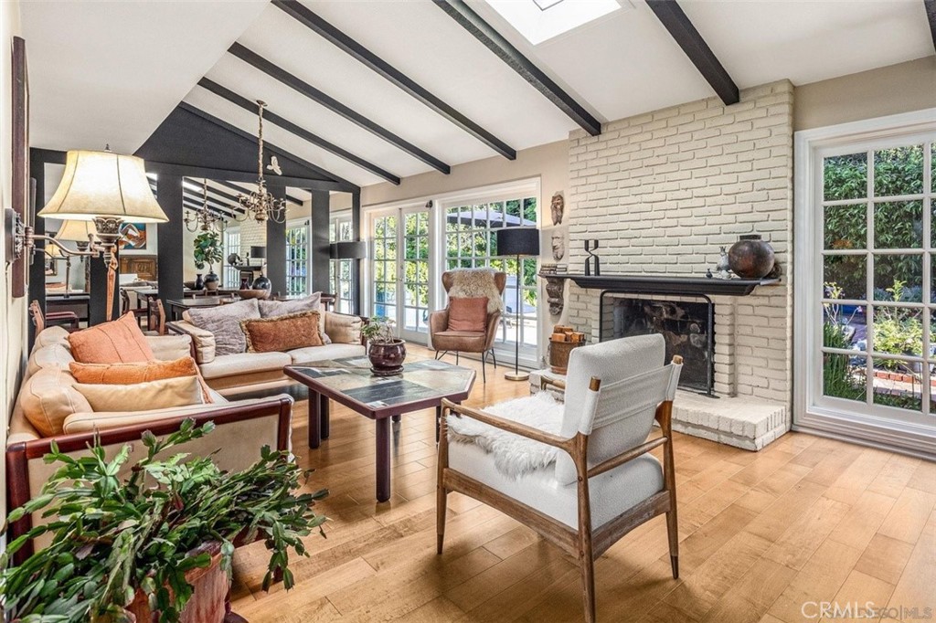 MLS #OC25279322 image #16