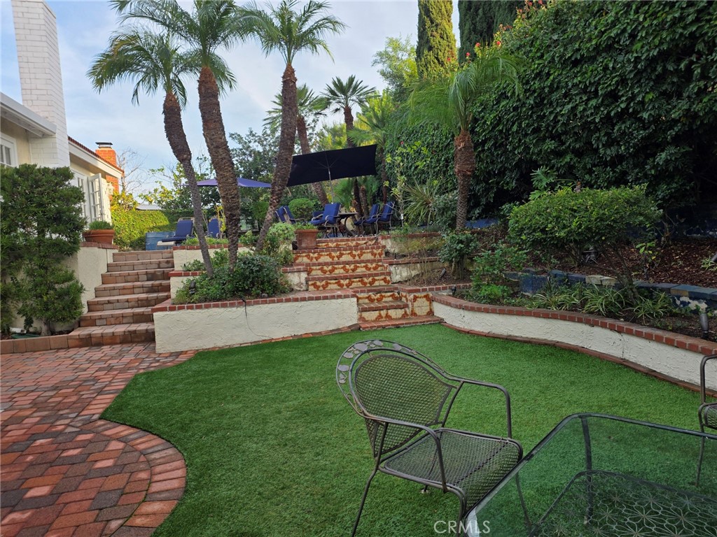 MLS #OC25279322 image #2