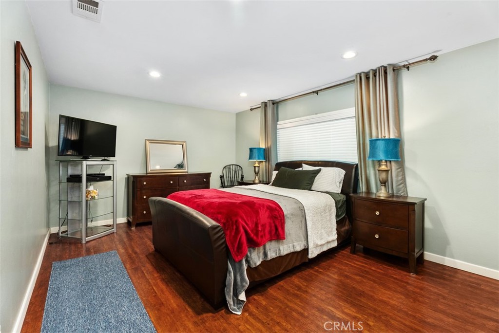 MLS #OC25279400 image #13