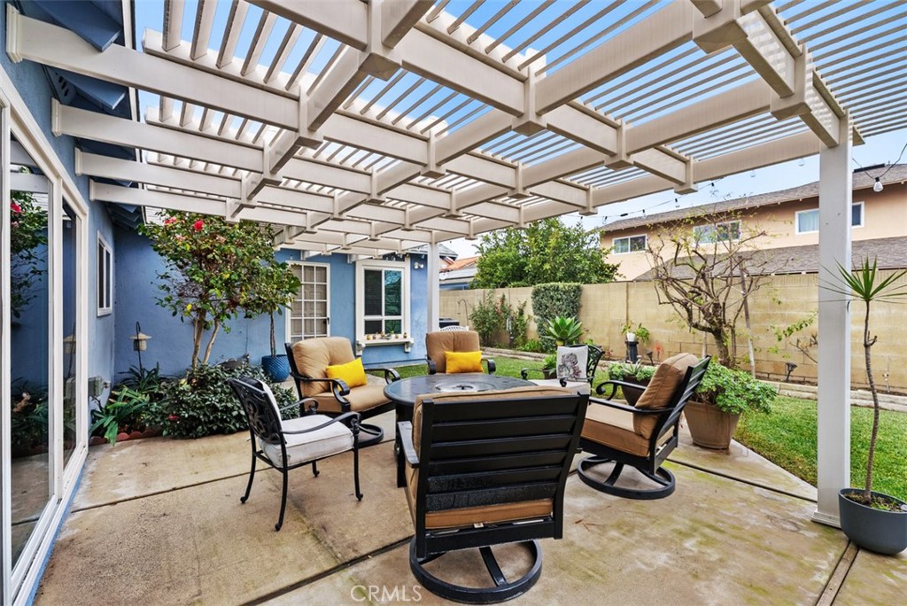 MLS #OC25279400 image #16