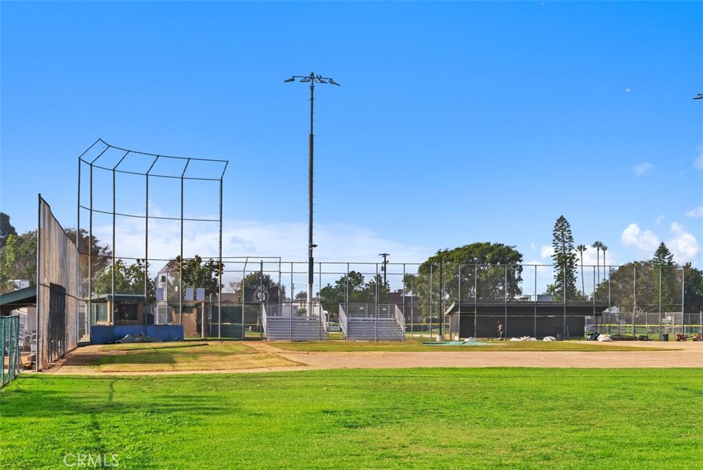 MLS #OC25279400 image #23