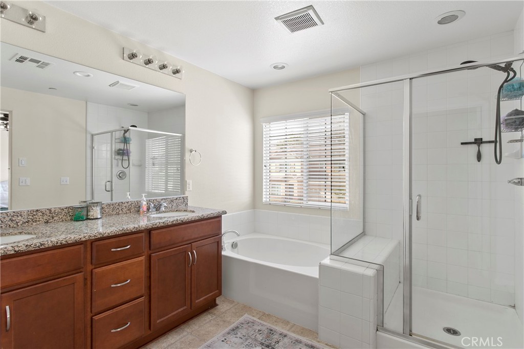 MLS #OC25279532 image #20