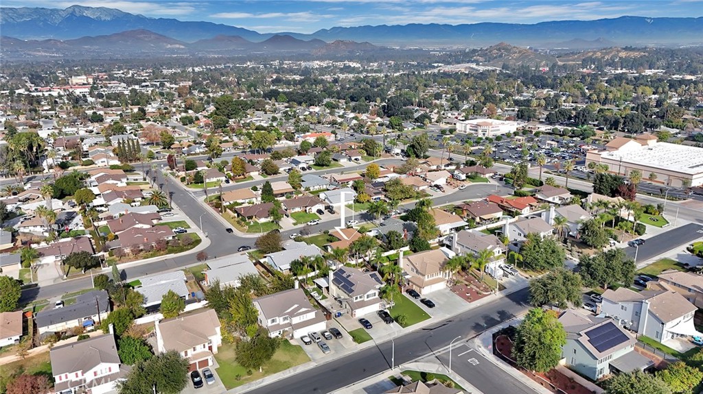 MLS #OC25279778 image #23