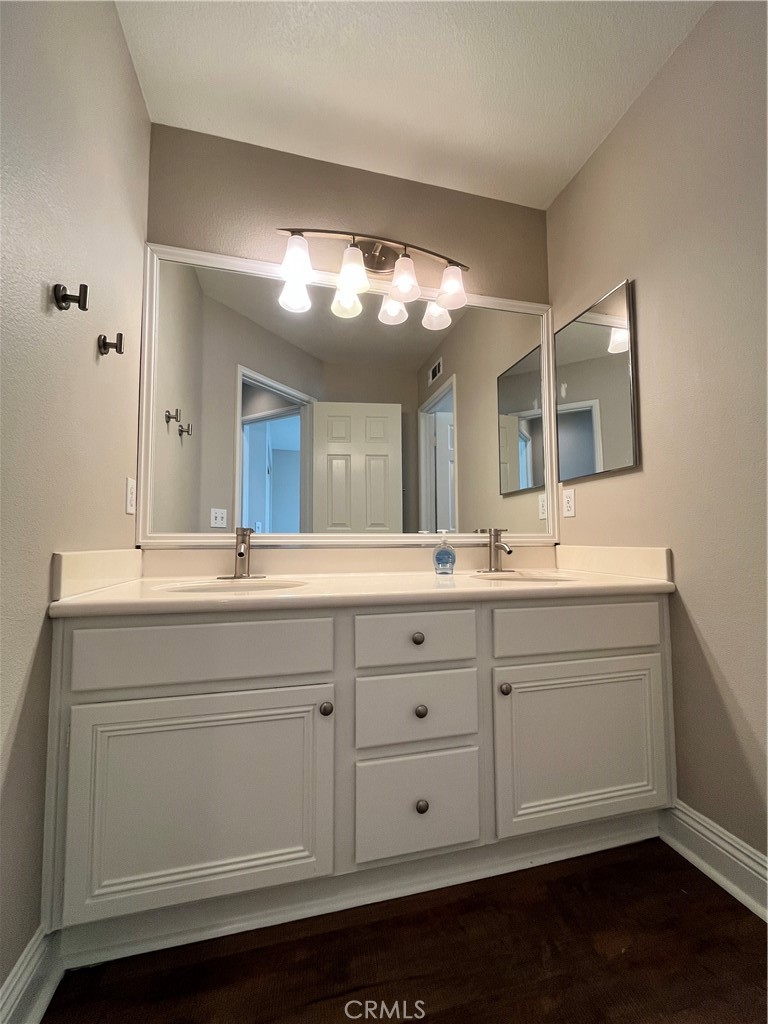 MLS #OC25279797 image #23