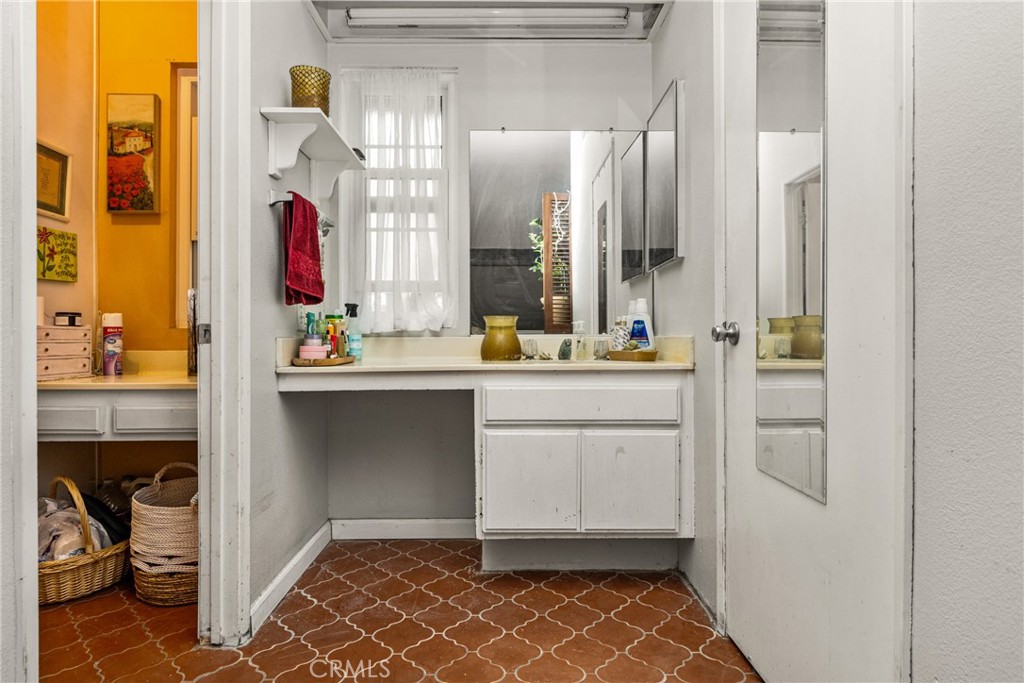 MLS #OC25279929 image #15
