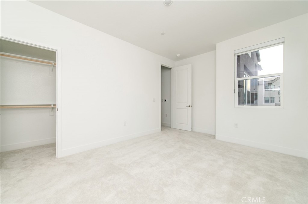 MLS #OC25280066 image #19