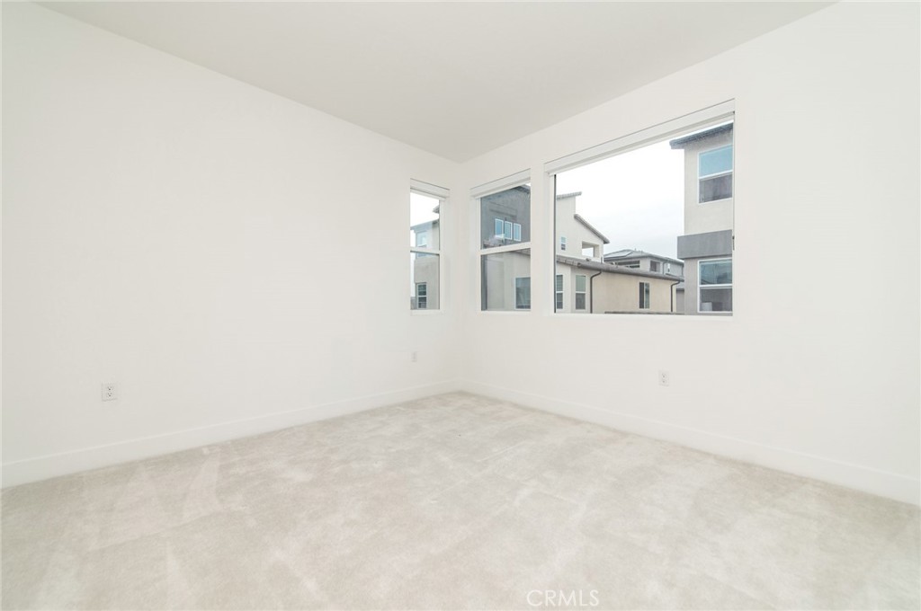 MLS #OC25280066 image #20