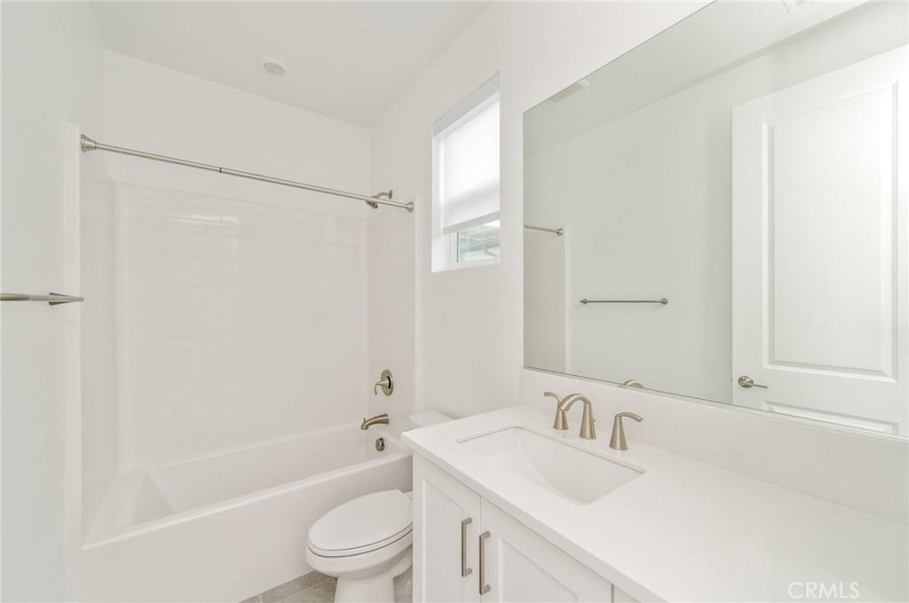 MLS #OC25280066 image #23