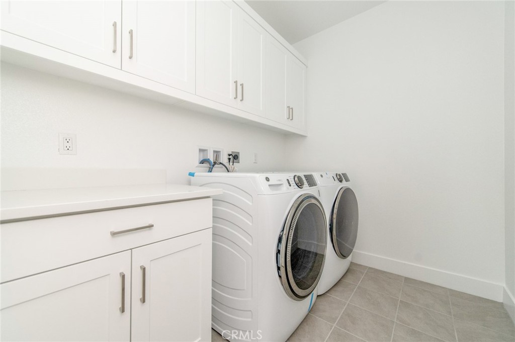 MLS #OC25280066 image #24