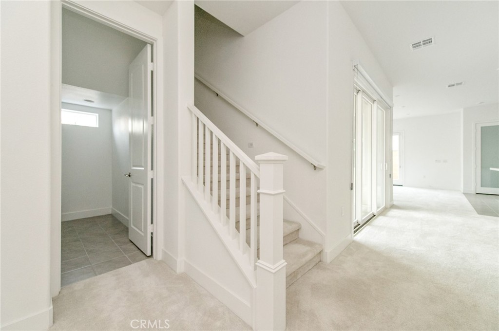 MLS #OC25280066 image #6