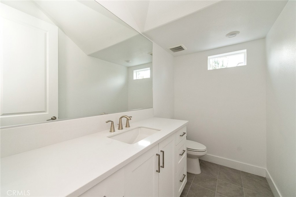 MLS #OC25280066 image #7