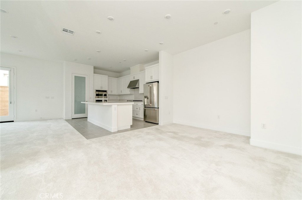 MLS #OC25280066 image #8