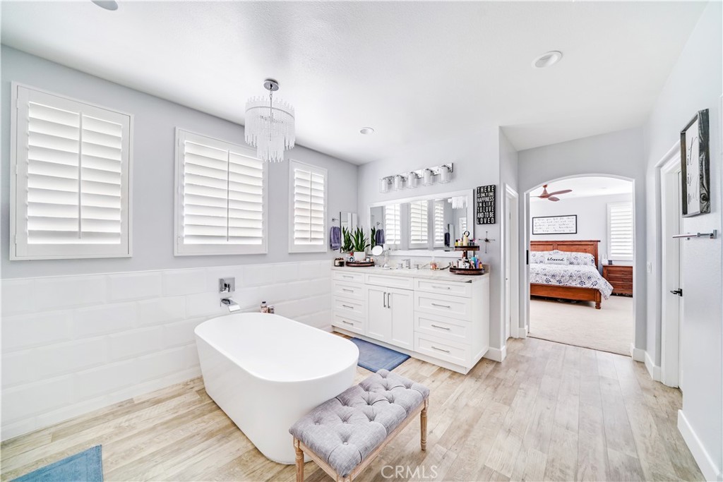 MLS #OC25280069 image #25