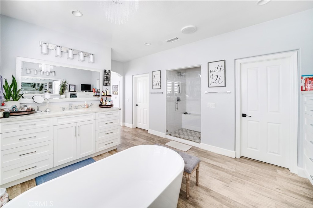 MLS #OC25280069 image #26