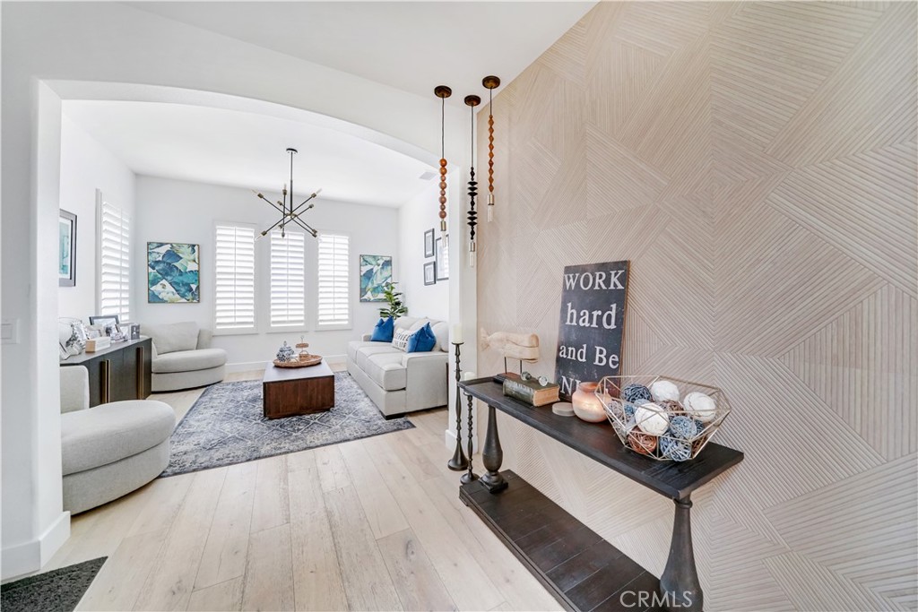 MLS #OC25280069 image #3