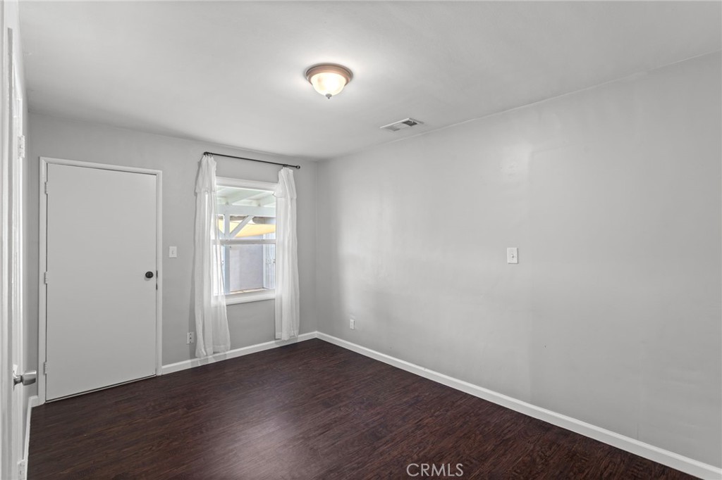 MLS #OC25280094 image #13