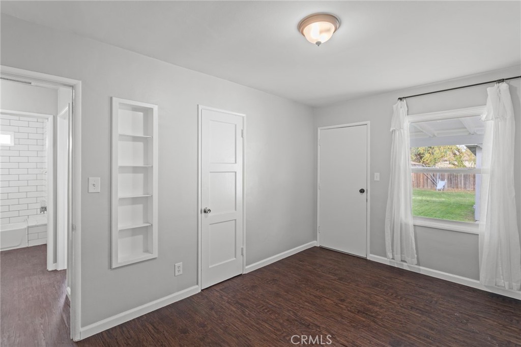 MLS #OC25280094 image #14