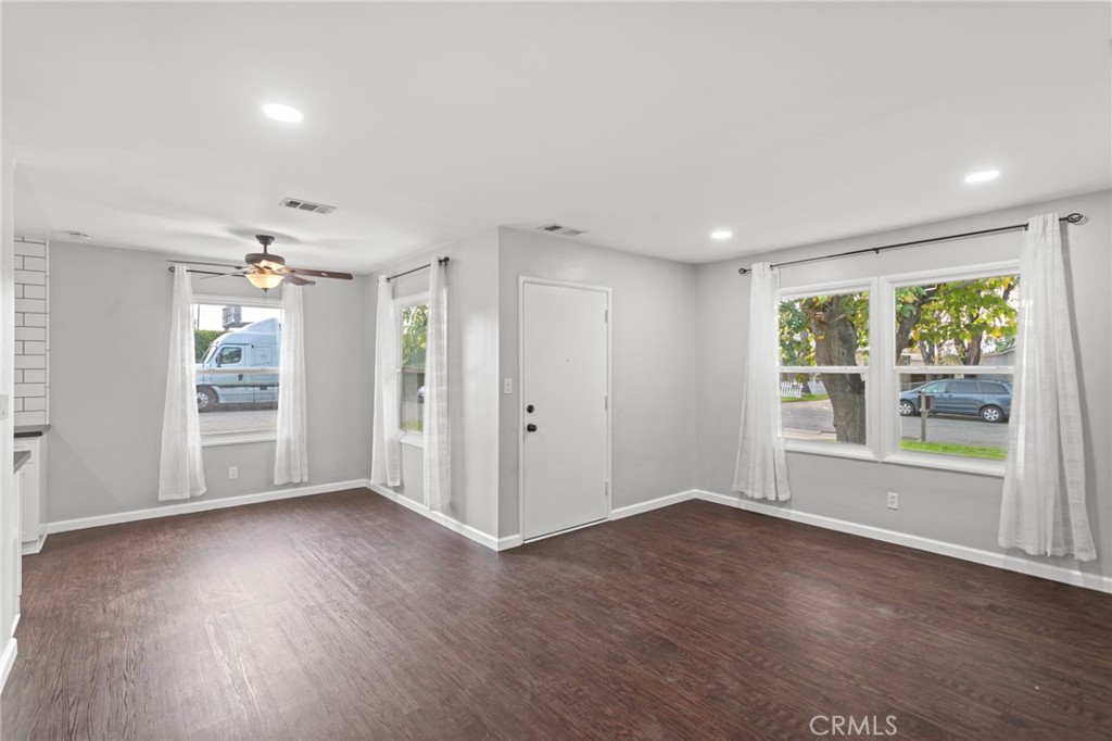 MLS #OC25280094 image #6