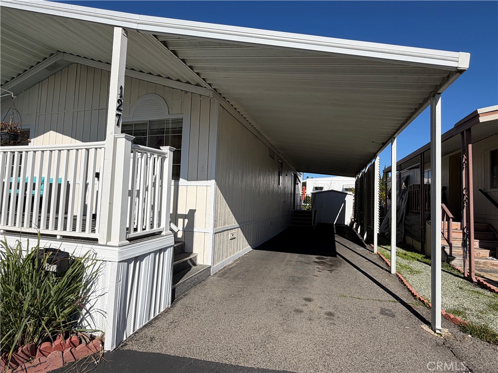 MLS #OC25280113 image #1