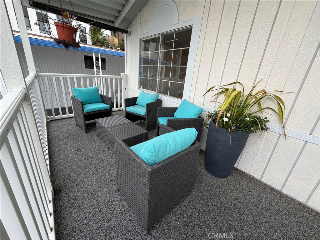 MLS #OC25280113 image #2