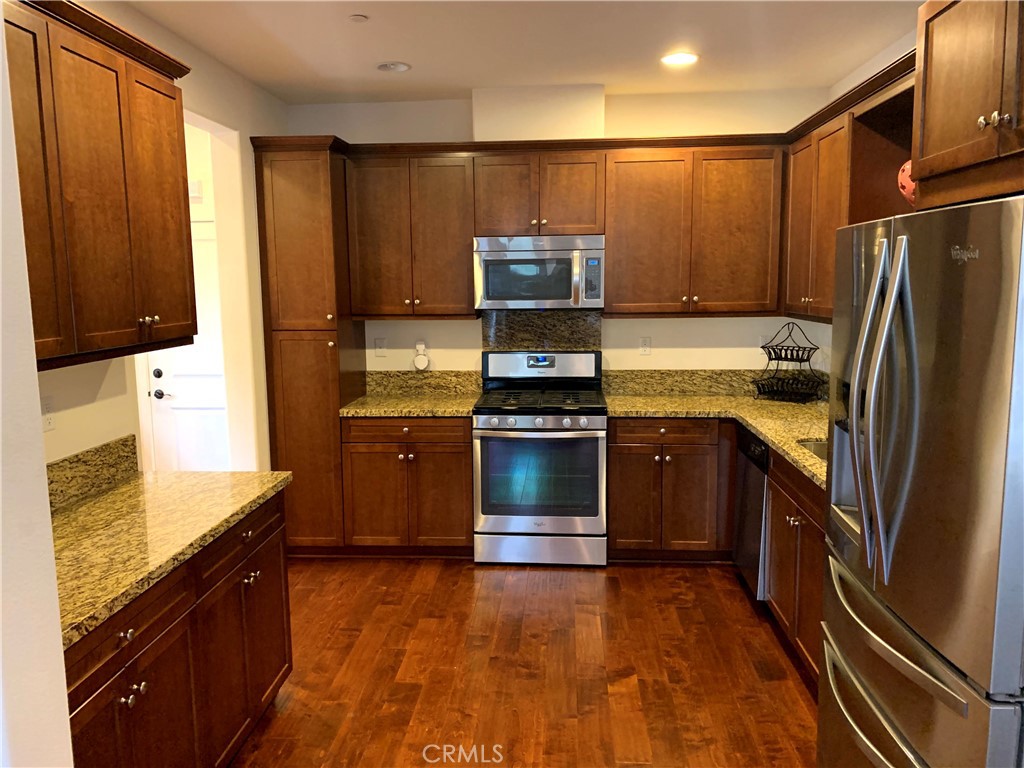 MLS #OC25280119 image #3