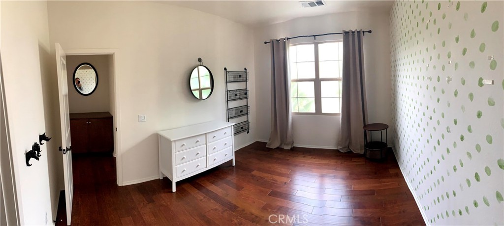 MLS #OC25280119 image #6