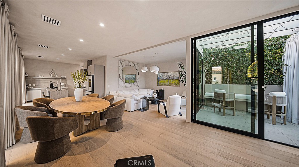 MLS #OC25280184 image #1