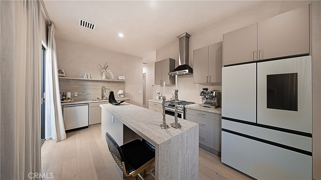 MLS #OC25280184 image #13