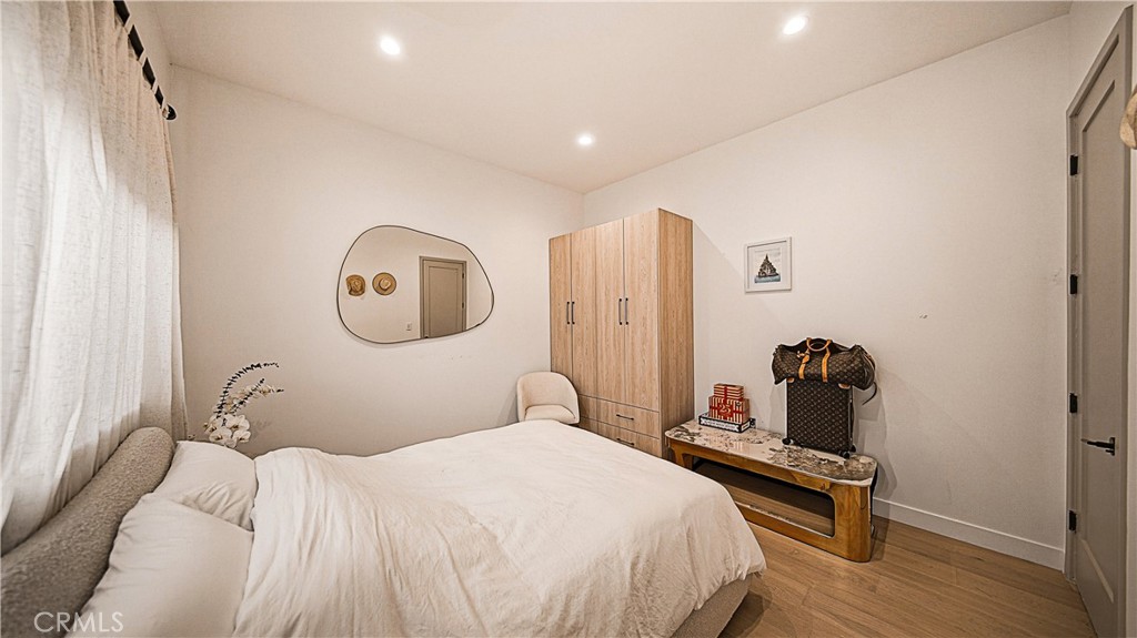 MLS #OC25280184 image #20