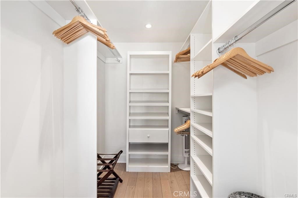 MLS #OC25280287 image #14