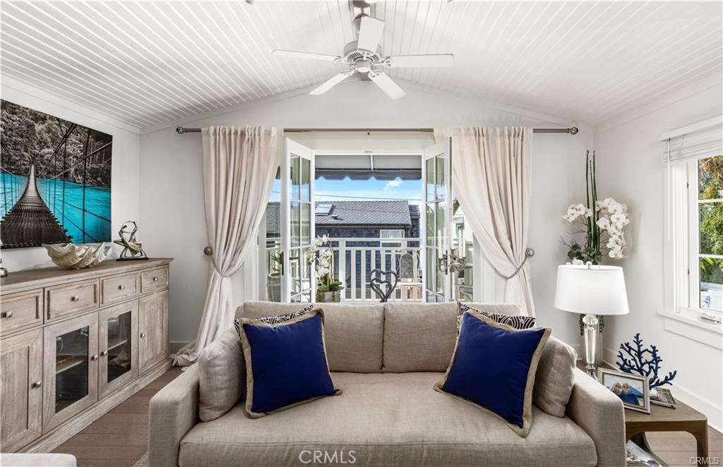 MLS #OC25280287 image #4