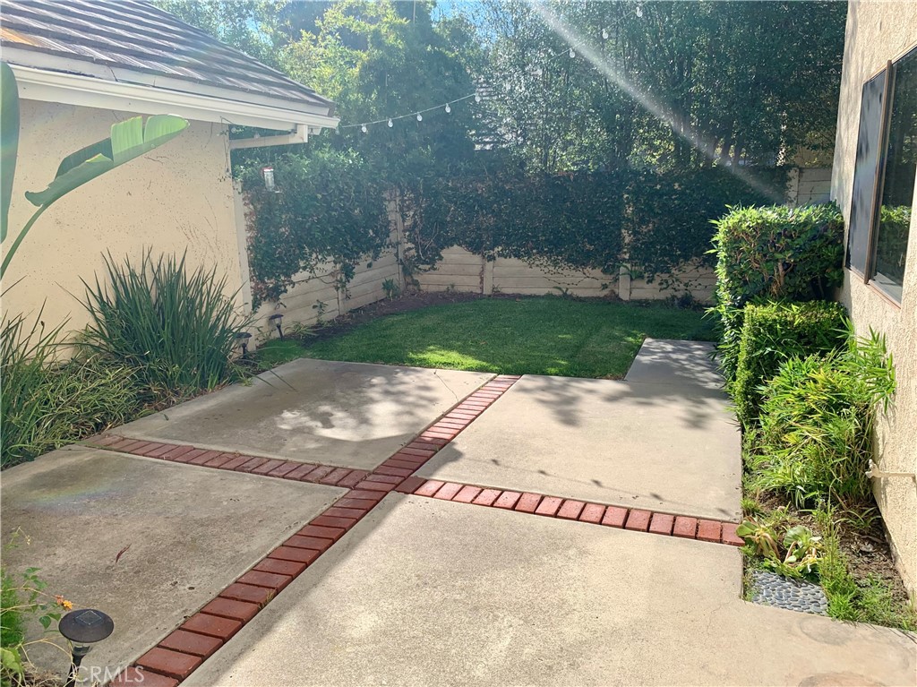 MLS #OC25280904 image #18