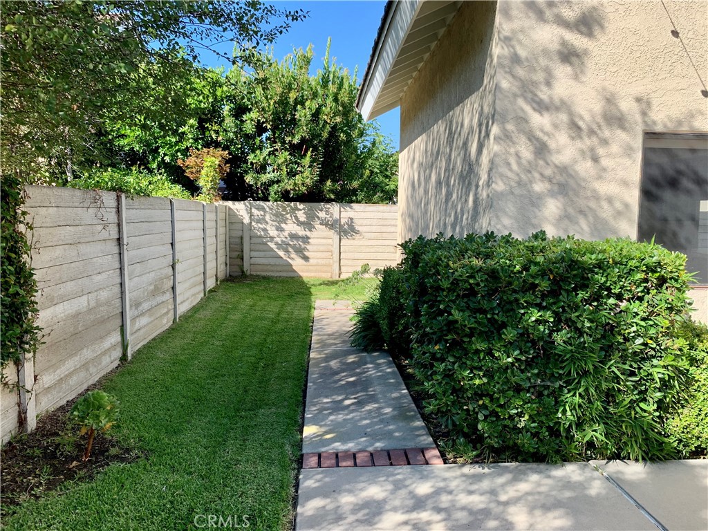 MLS #OC25280904 image #19