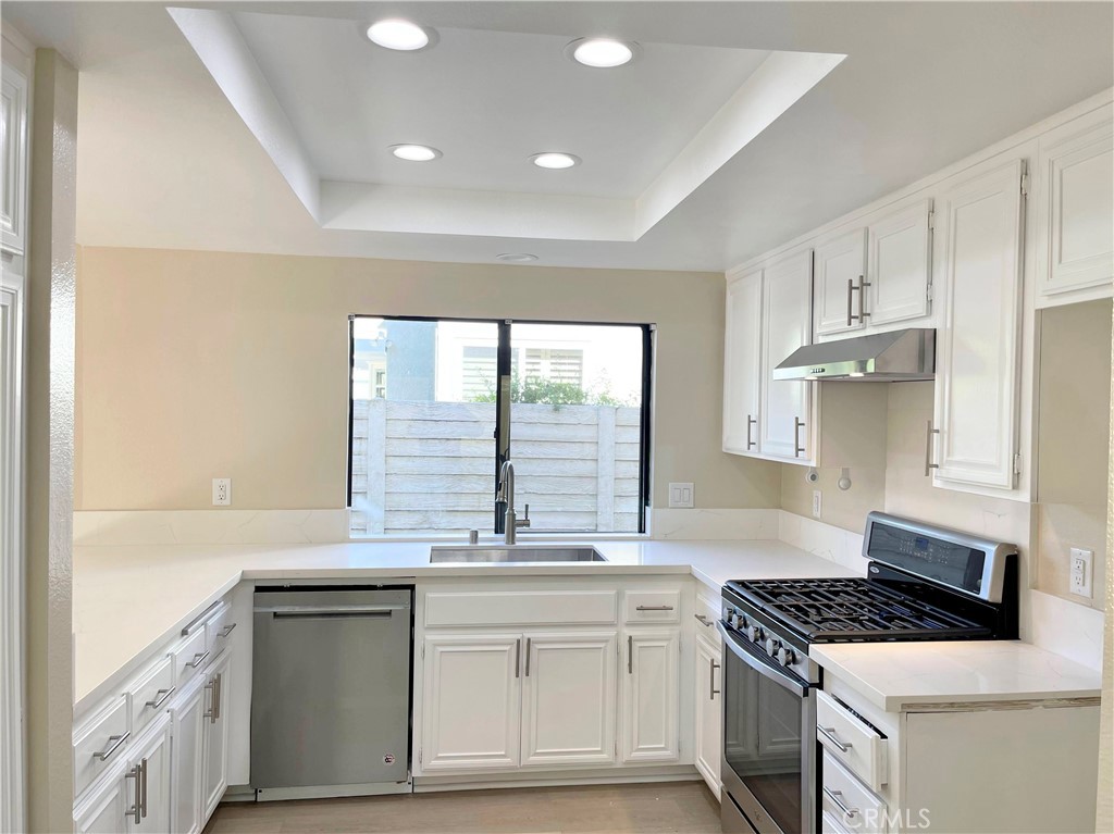 MLS #OC25280904 image #6