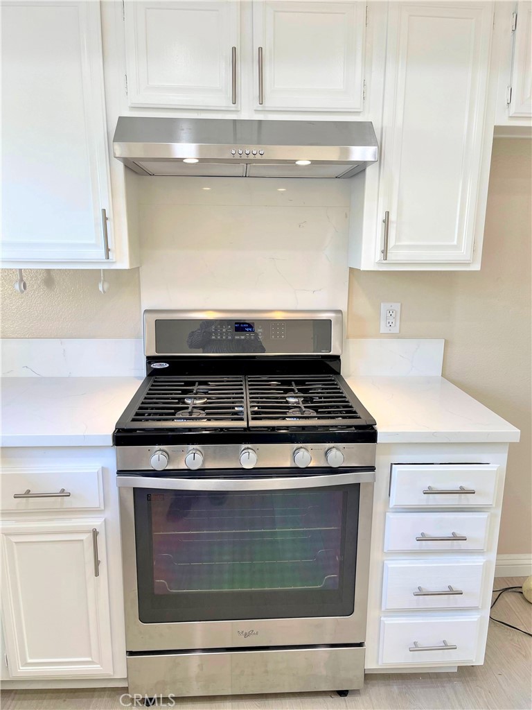 MLS #OC25280904 image #8