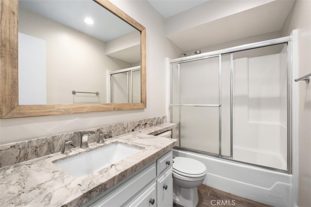 MLS #OC25281029 image #10