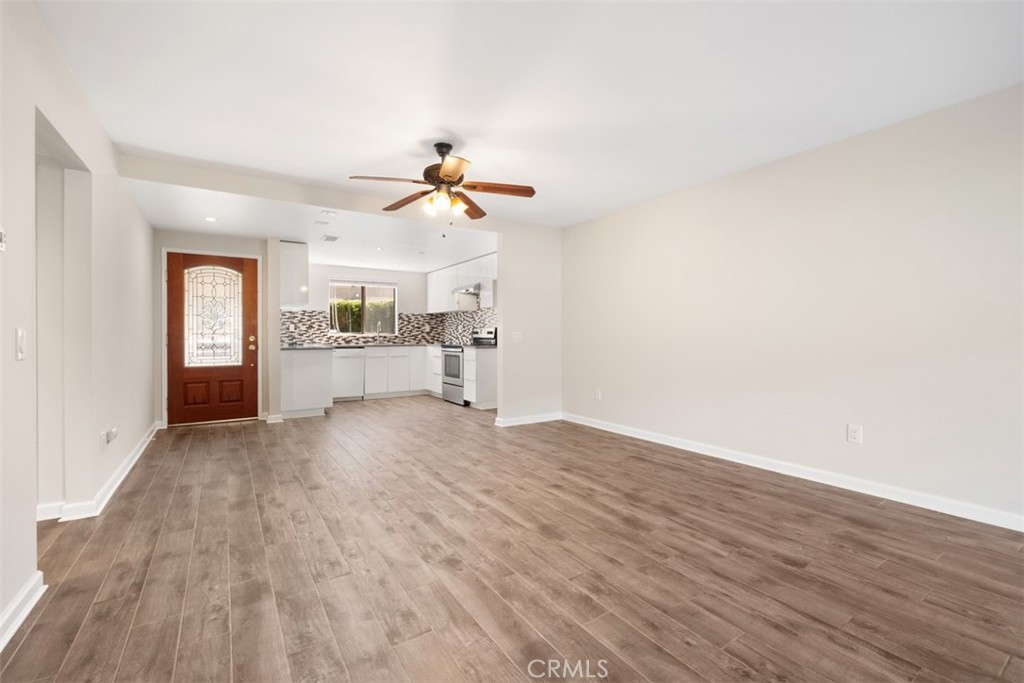 MLS #OC25281029 image #3