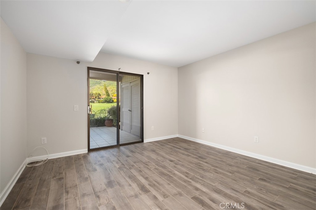 MLS #OC25281029 image #9