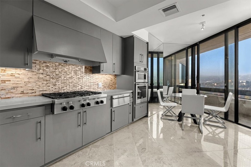 MLS #OC25281180 image #4