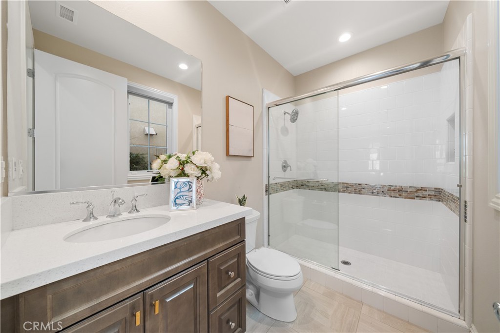 MLS #OC25281240 image #18