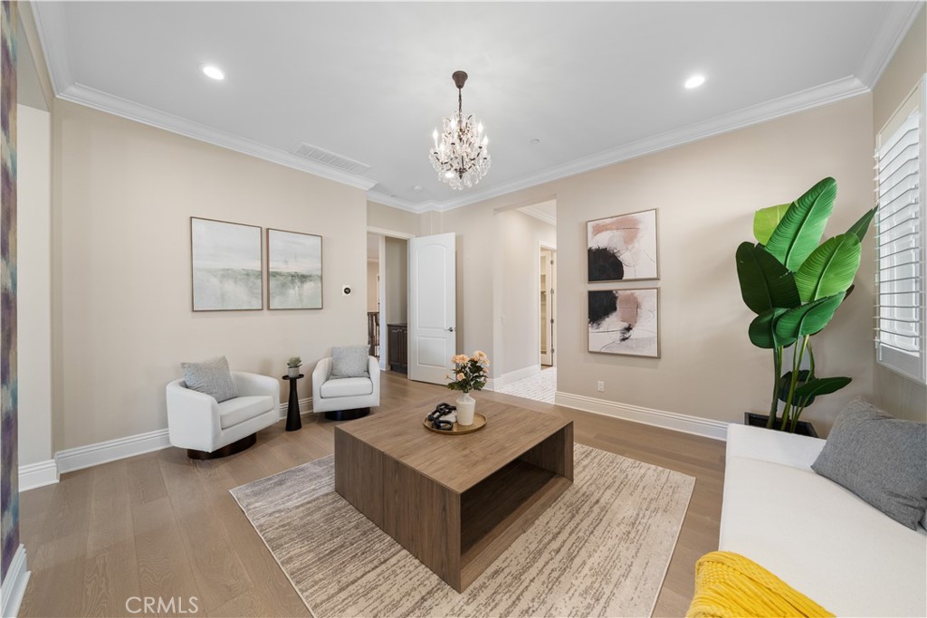 MLS #OC25281240 image #25