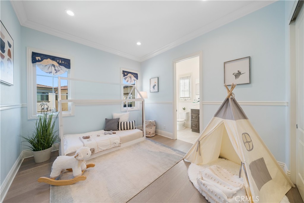 MLS #OC25281240 image #35