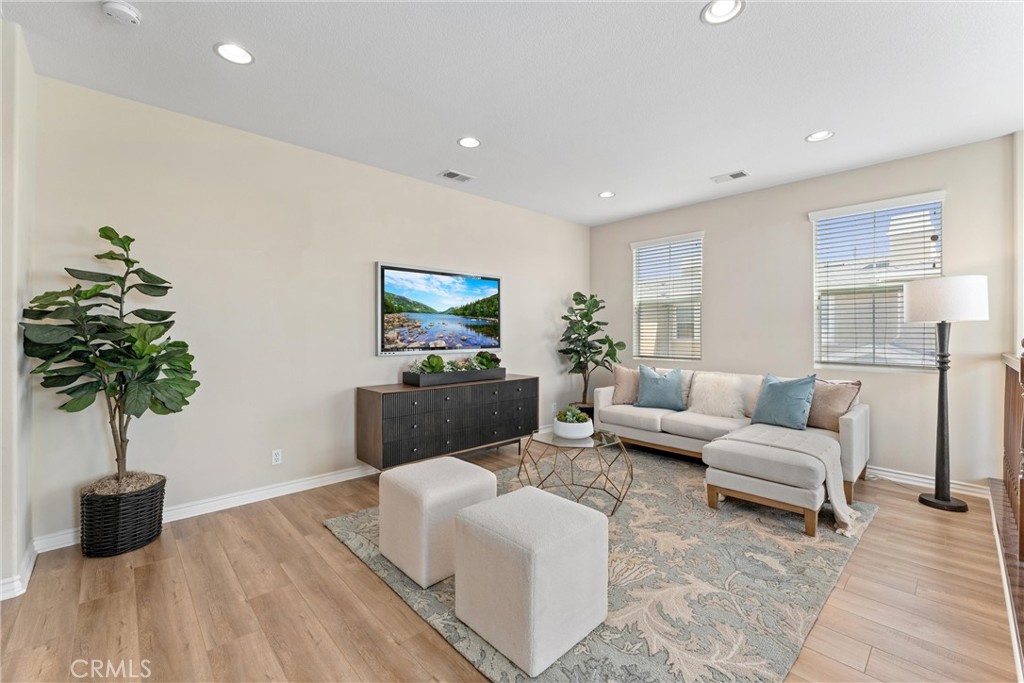 MLS #OC25281265 image #13