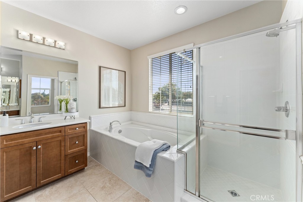 MLS #OC25281265 image #15