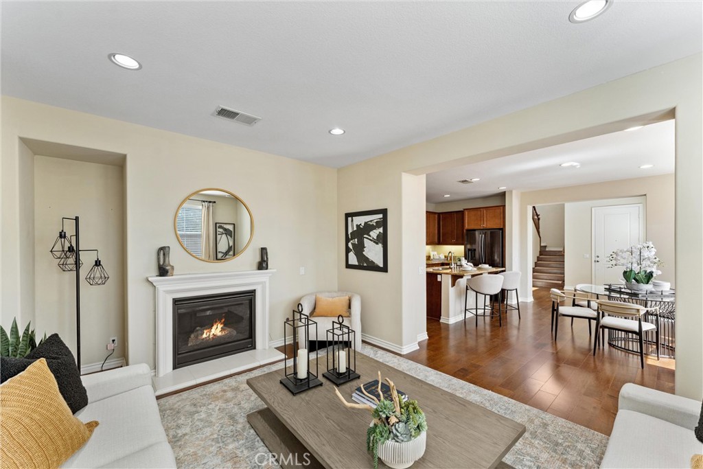 MLS #OC25281265 image #4