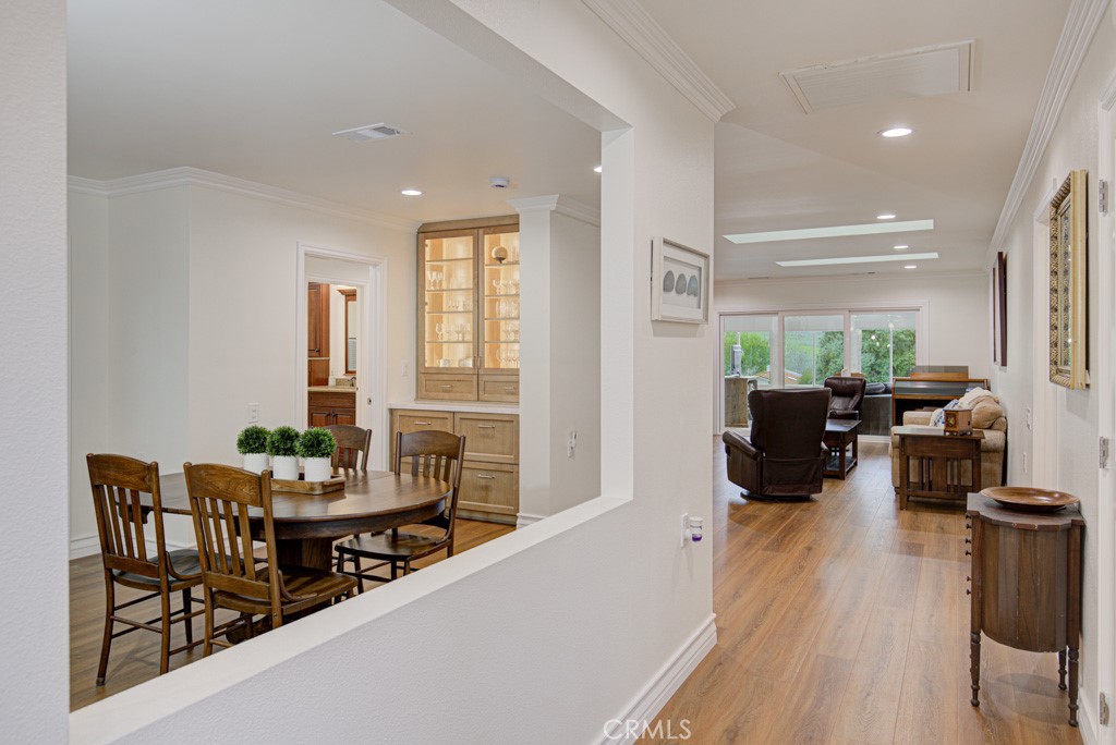 MLS #OC25281366 image #2