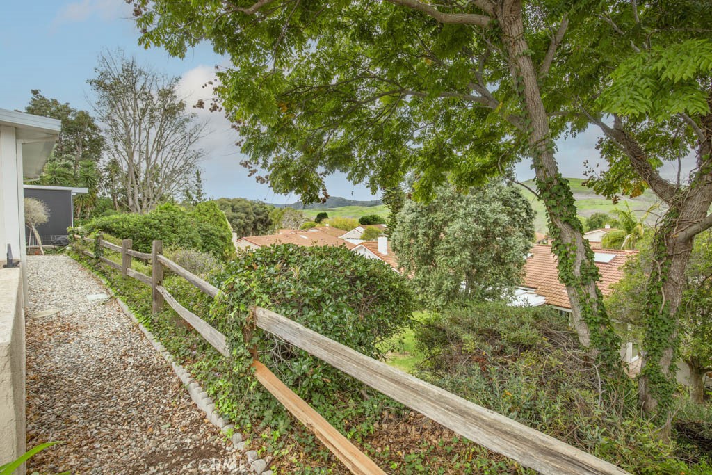 MLS #OC25281366 image #31