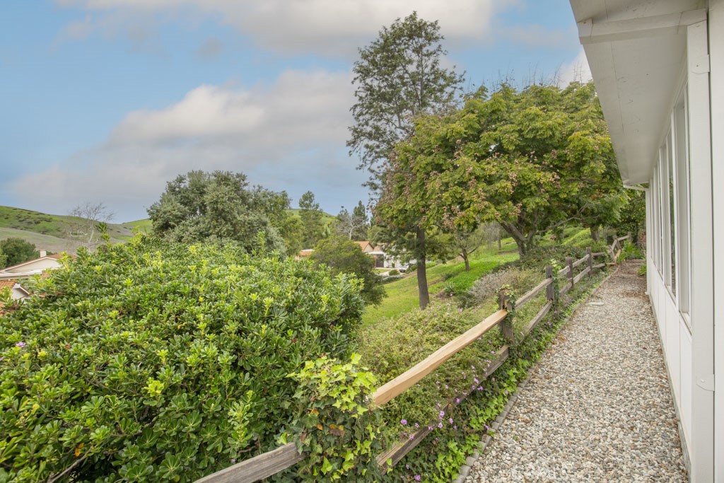 MLS #OC25281366 image #32